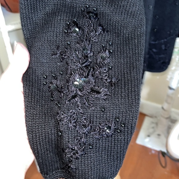 💙Tiara International XL Beautiful embroidered beaded crewneck tunic sweater - Picture 5 of 7